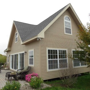 side view of guest house pool side