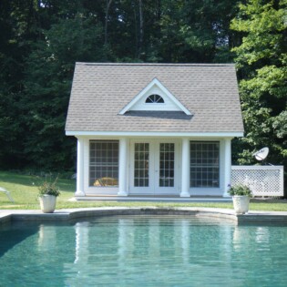 BERNIES POOL HOUSE