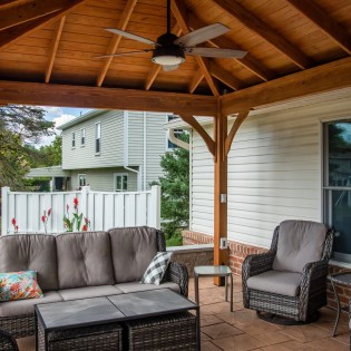 12x14 Lakefront; Rustic Cedar; Barkwood